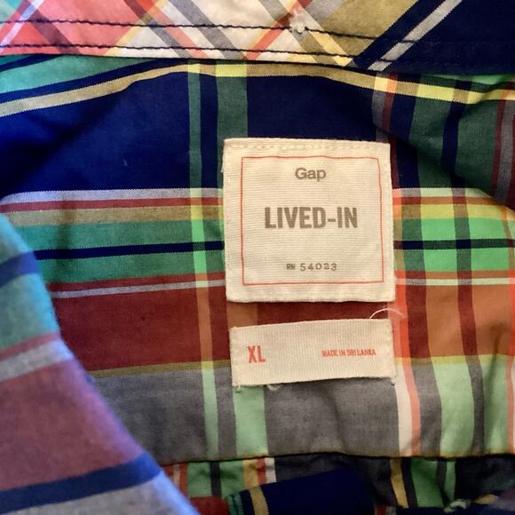 GAP Plaid Lived-In Button Down - Picture 3 of 6